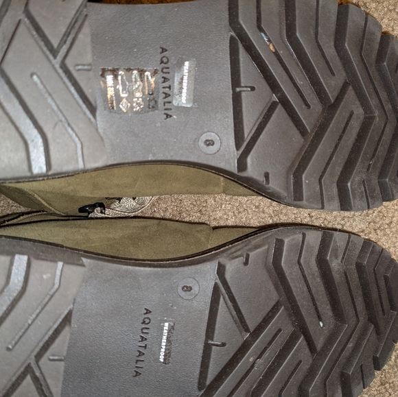 MOVING SALE!! Aquatalia juliet suede lined hiking boots - Picture 6 of 6